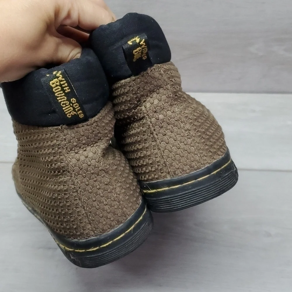 Dr.Martens Womens Maelly WC High Top Sneakers Shoes sz 9